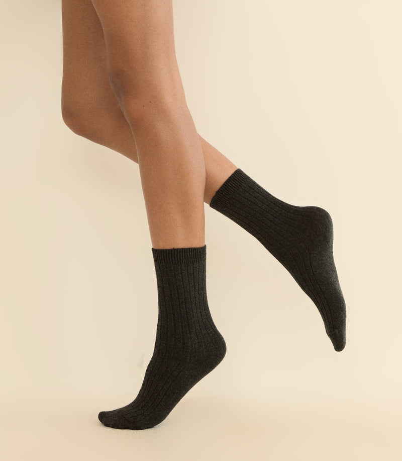 COLLÉGIEN MERINO CASHMERE CHAMOIS CREW SOCKS -- SMOKY