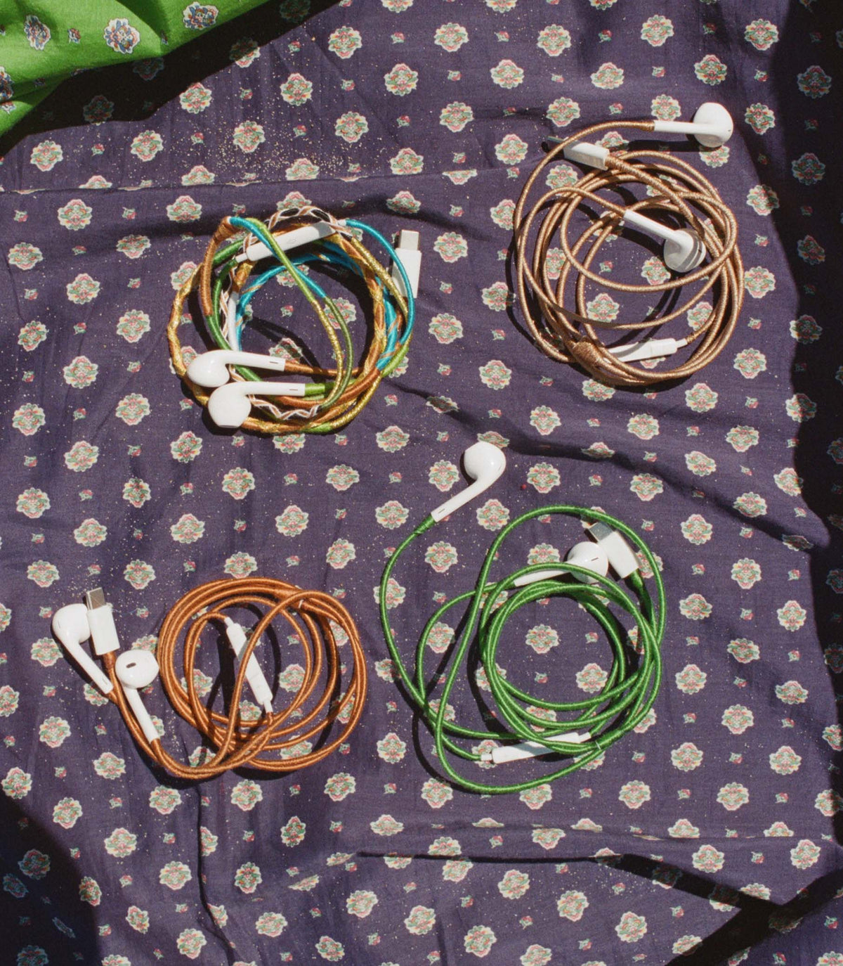 LE POM POM & DÔEN HEADPHONES -- VERT